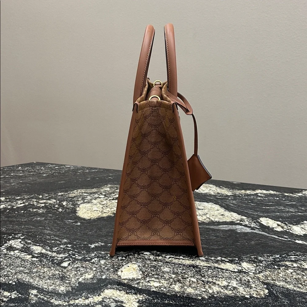 NWT MCM Medium Himmel Lauretos Tote Bag - Picture 5 of 12